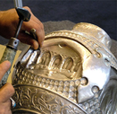 Toreutique, travail du métal en relief