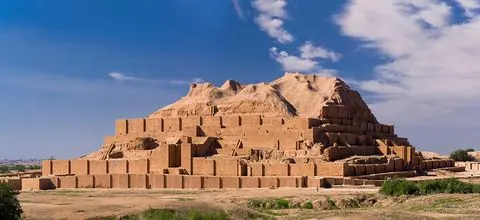 Ziggourat de Chogha Zanbil
